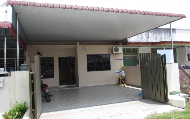 Woolley Ipoh Garden Homestay