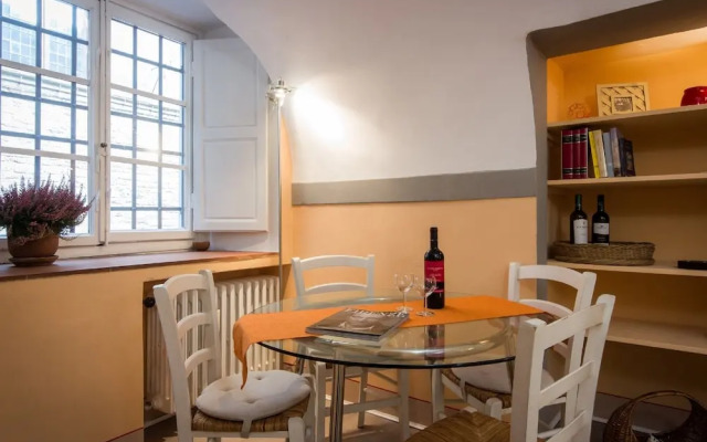 Pandolfini Courtyard