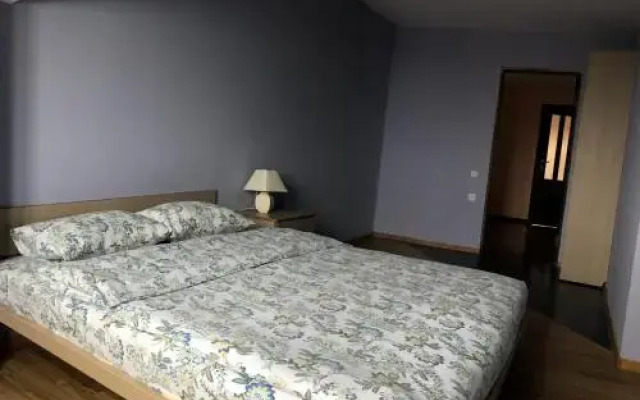 Hotel 412
