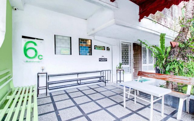 Hotel O Jalan Jenderal Sudirman Near Imam Bonjol Square