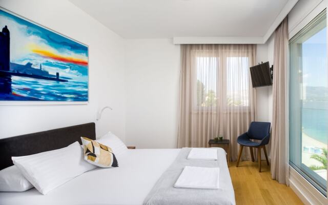 Acadia Beach Villas & Apartments, Slatine