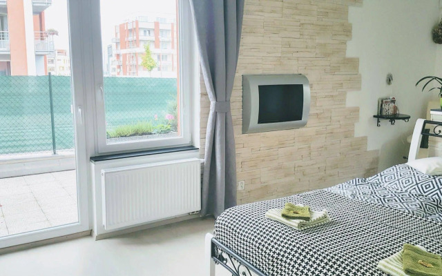Bastien Studio near Airport