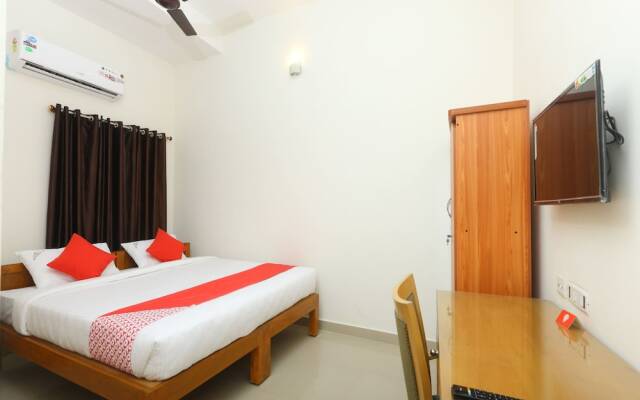 OYO 10543 Maks Stay