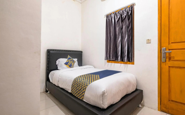 OYO Life 2412 Mandala Residence