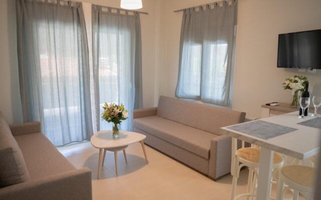 Zoe Seaview Apartment by Rentals Pro