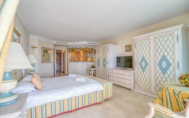 Apartment 60sqm on the Croisette - Balcony With sea View - Apartment in Cannes - Photo 5