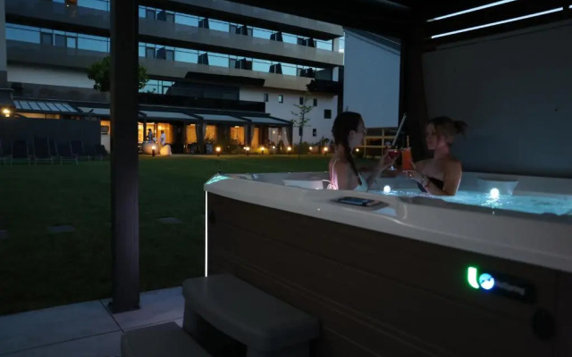 Tisia Hotel & Spa