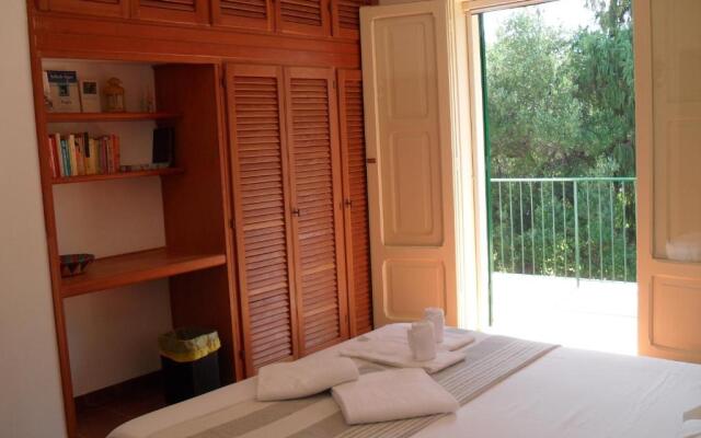 i gù books & rooms