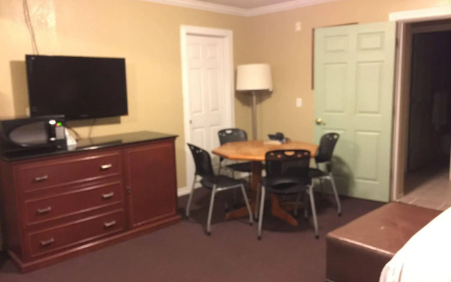 Ranch House Inn and Suites