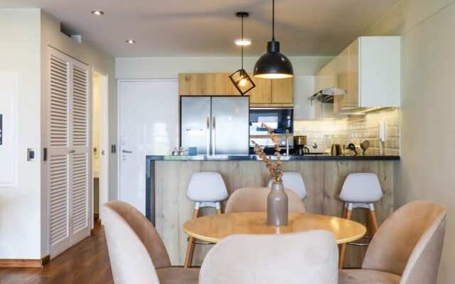 w Fascinating 1BR With Balcony in Miraflores