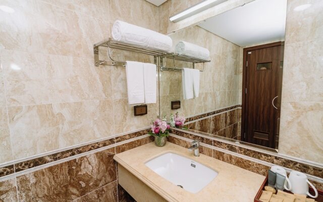 Legend Westlake Hotel