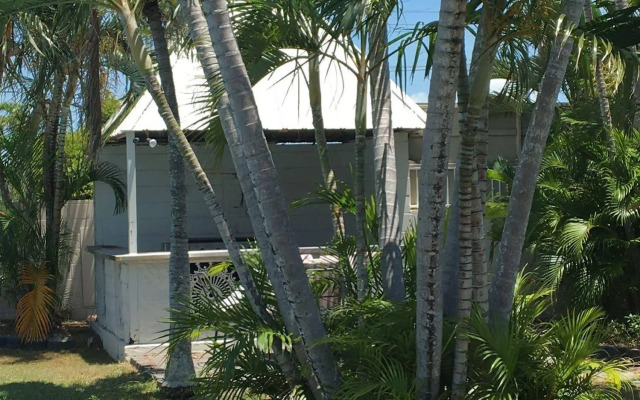 Q Express Motel