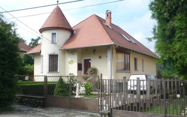 Jázmin Villa Apartman