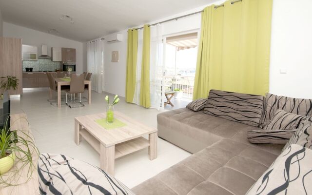 Apartment in Seget Donji With Terrace
