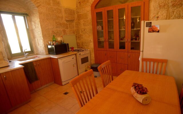St. George’s Cathedral Pilgrim Guesthouse – Jerusalem