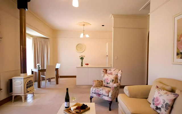 Brice Hill Country Lodge