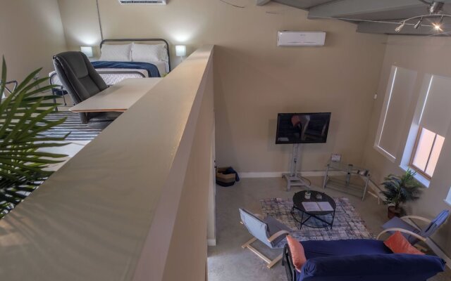Gorgeous Guesthouse Near Amazing Downtown