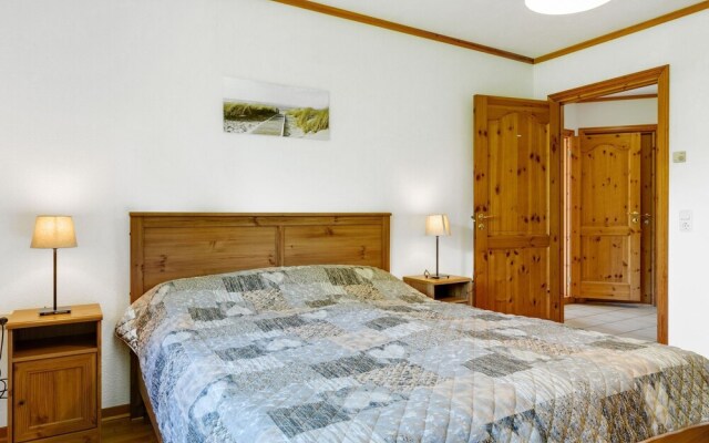 Cozy Holiday Home in Kuhlungsborn near Baltic Sea Coast