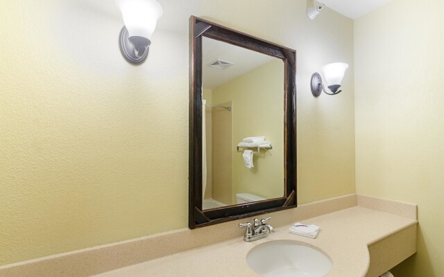 Sleep Inn & Suites