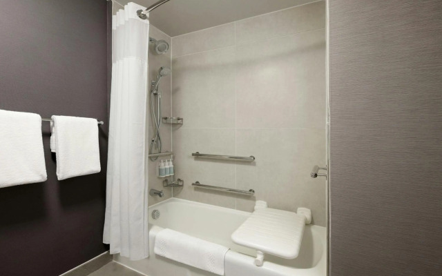 Courtyard by Marriott Chicago Highland Park/Northbrook