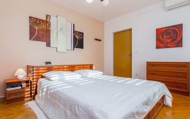 Holiday Home in Pula With Pool