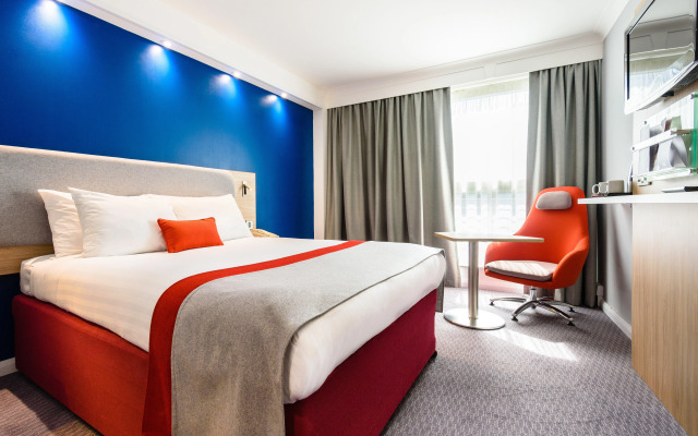 Holiday Inn Express Portsmouth - Gunwharf Quays by IHG