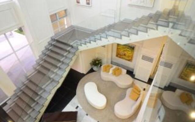 Hotel Carlito Tagaytay