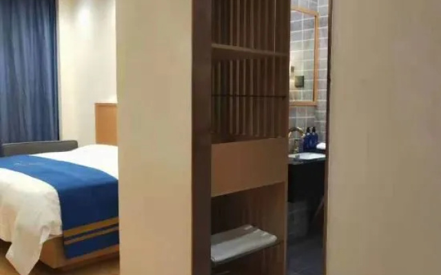 Super 8 Select Hotel – Guest Rooms – Ningbo