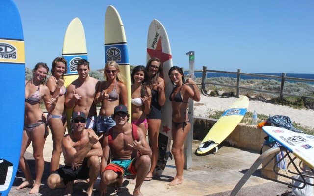 Pirates Backpackers - Hostel
