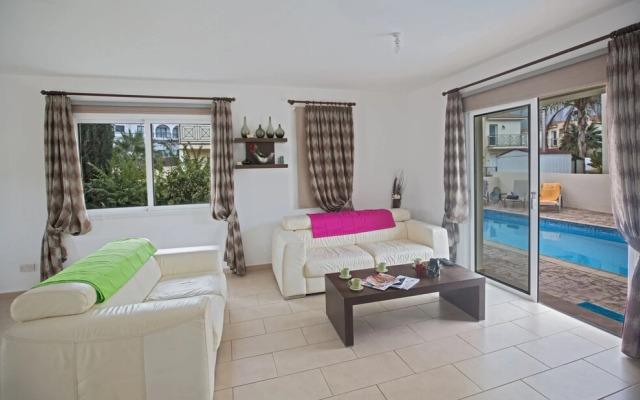Villa Carmen,2 Minute Walk To Beach