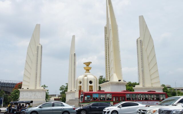 Ratchadamnoen Residence