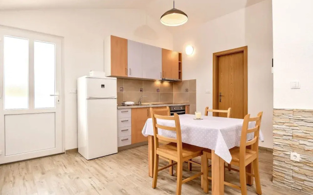 Beach Resort Apartments Bucina