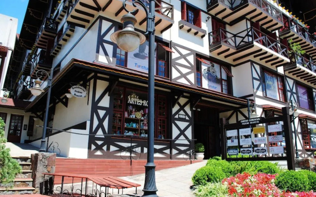 Apartamento Pedras Brancas 016