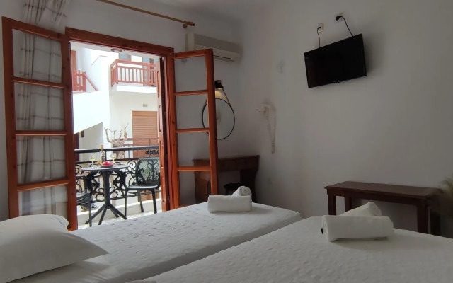 Kapetanos Rooms