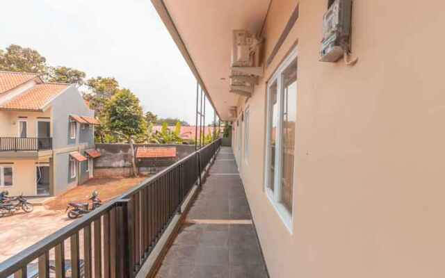Green Leafs Katulampa by OYO Rooms