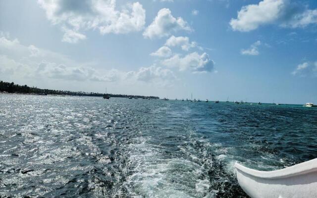 Coral Village Deluxe 1B Condo-Oasis Tropical