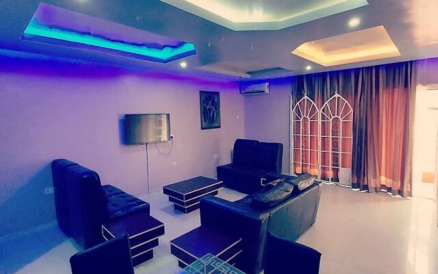 Piccadilly Suites and Luxury Apartment