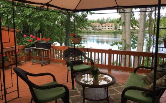 Reflection Lake Bed and Breakfast