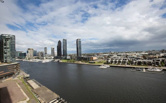 Delightful 2BR Riverview@docklands