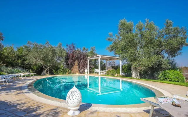 TD Il Vecchio Fienile Outdoor Kitchen With Pool View