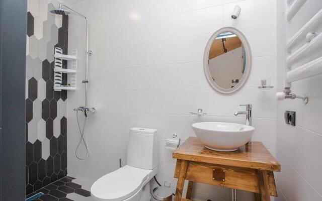 Studio in Old Tbilisi wwooden ceiling