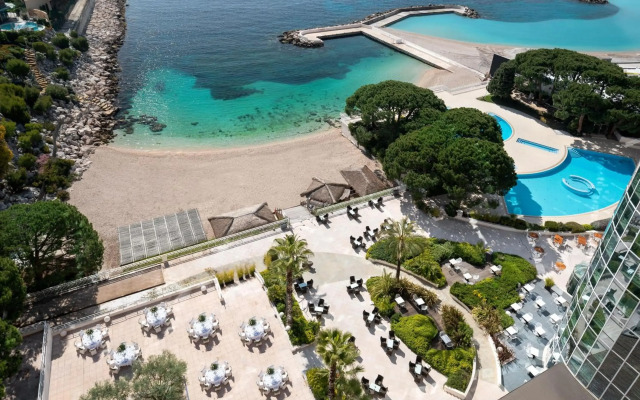Le Meridien Beach Plaza