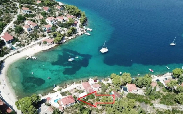 Tirkiz - 80m From the sea - A2 Marija