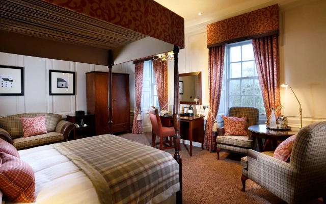 Macdonald Houstoun House