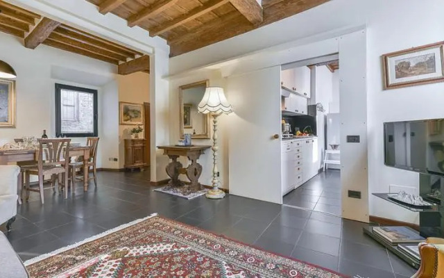 Debussy Halldis Apartments