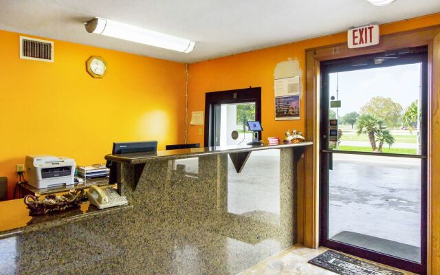 Scottish Inn & Suites