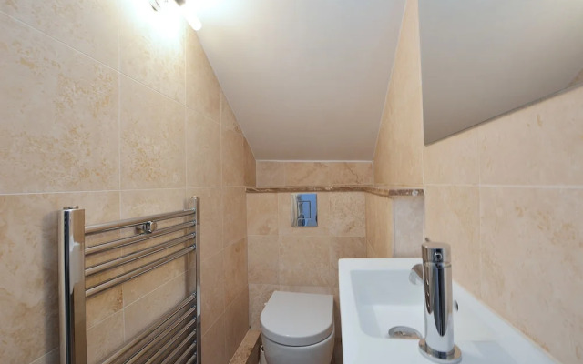 Rutland Gardens Apartment