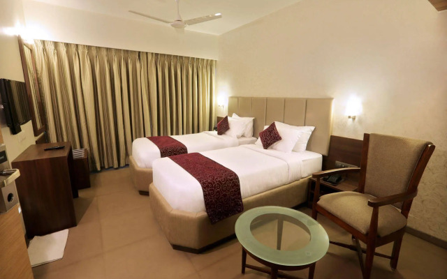 Central Beacon Hotel Surat