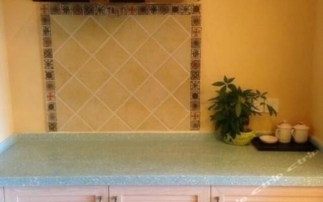 Shuanghai Holiday Hotel