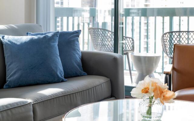 Chicago | Contactless! Family Friendly 2BD/2BA + Kitchen, W/D